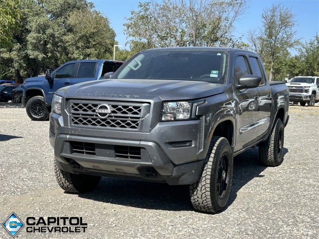 2022 Nissan Frontier SV