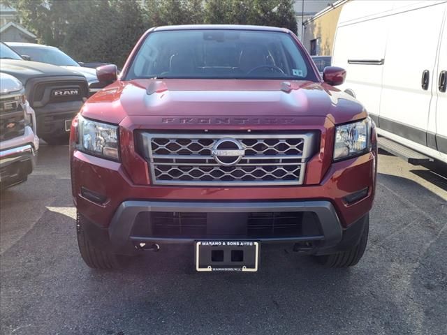 2022 Nissan Frontier SV