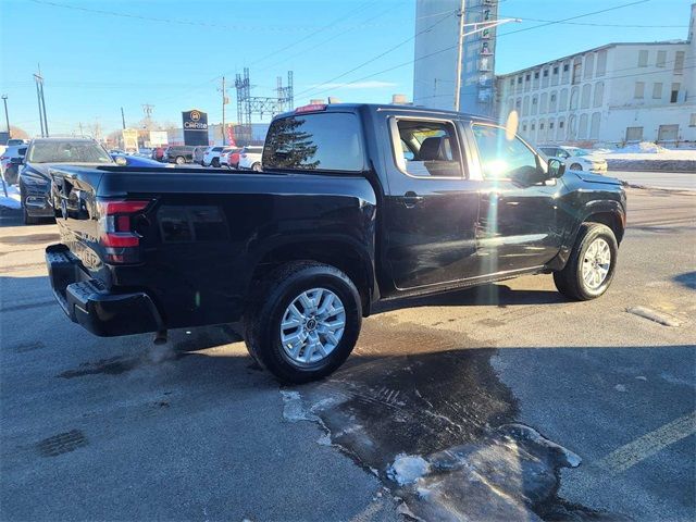 2022 Nissan Frontier SV