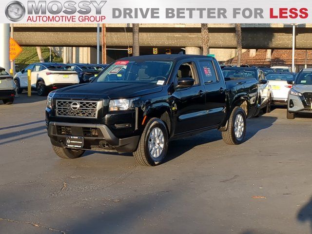 2022 Nissan Frontier SV