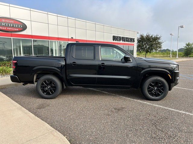 2022 Nissan Frontier SV