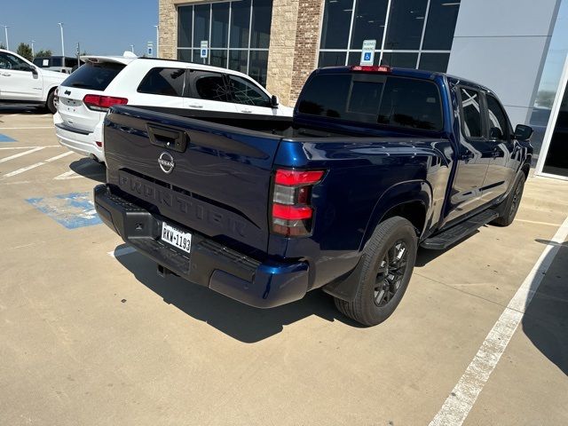 2022 Nissan Frontier SV