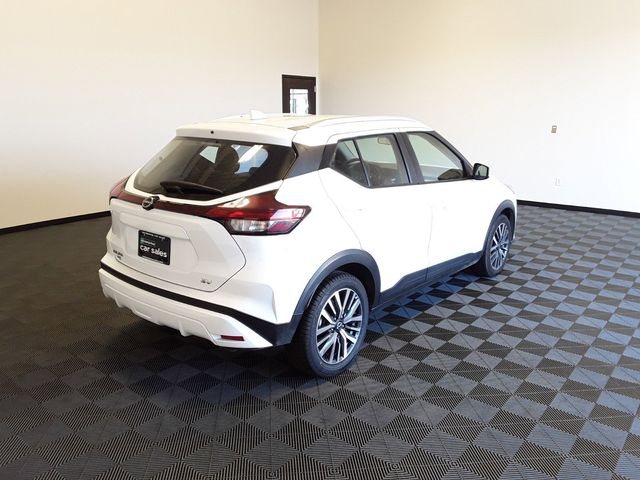 2022 Nissan Kicks SV