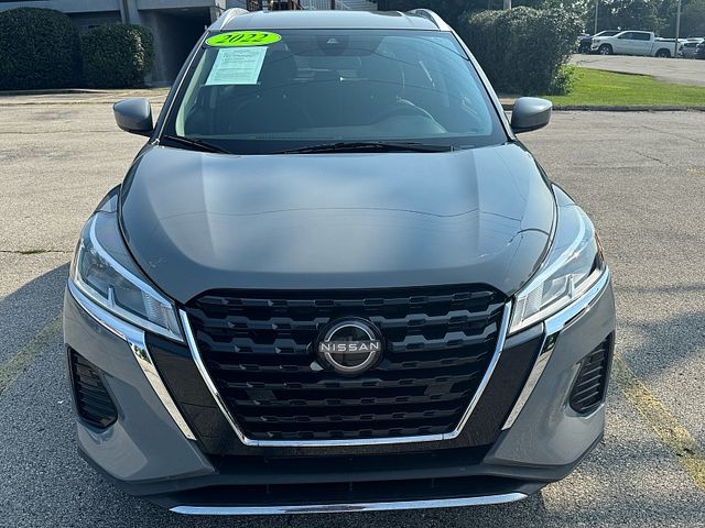 2022 Nissan Kicks SV