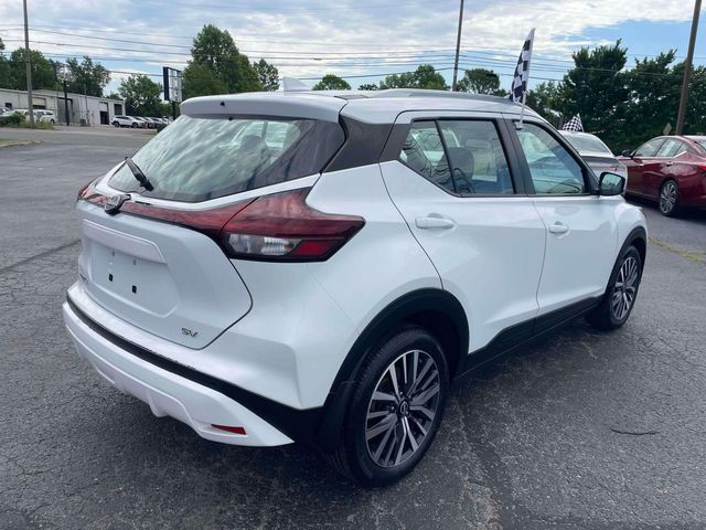 2022 Nissan Kicks SV