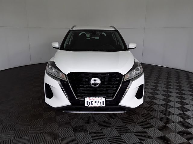 2022 Nissan Kicks SV