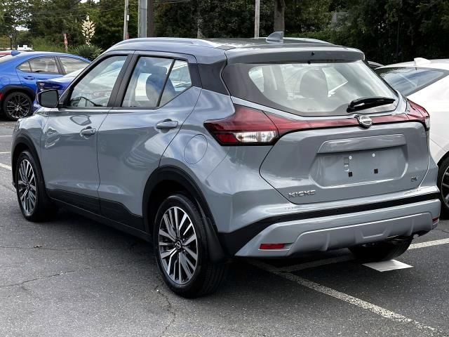 2022 Nissan Kicks SV