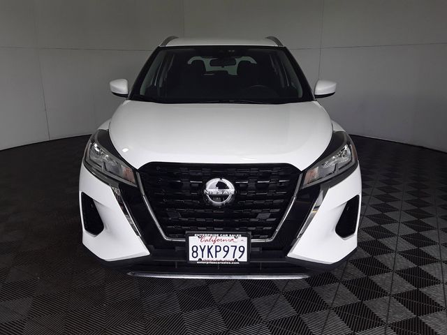 2022 Nissan Kicks SV