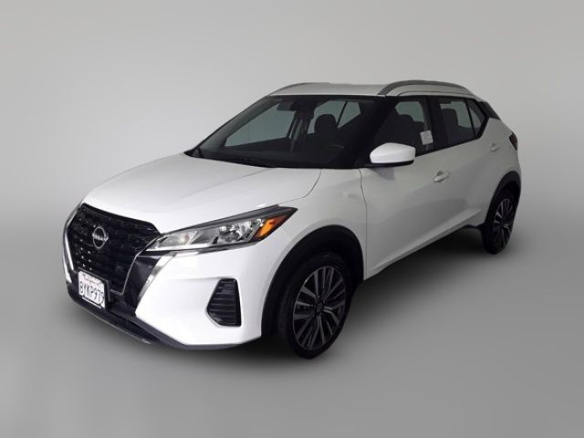 2022 Nissan Kicks SV