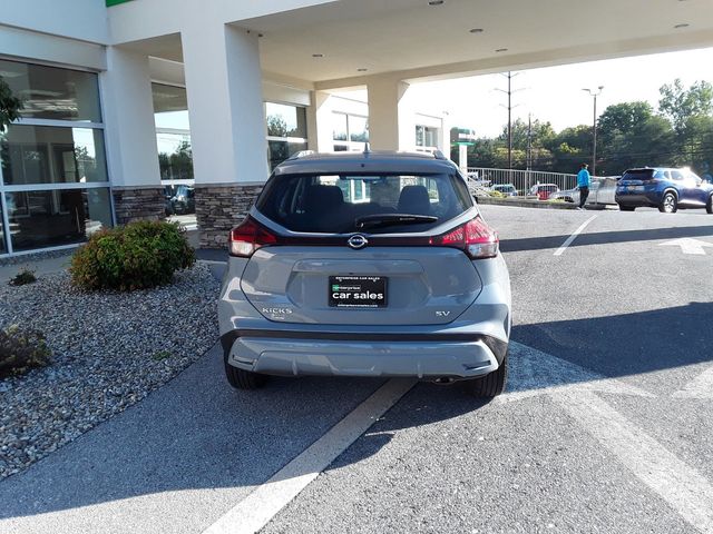 2022 Nissan Kicks SV