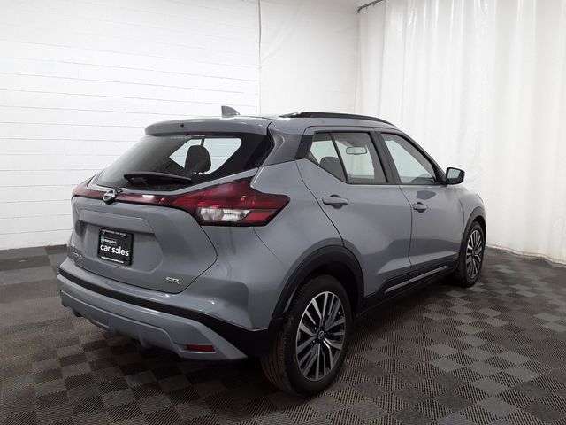 2022 Nissan Kicks SR