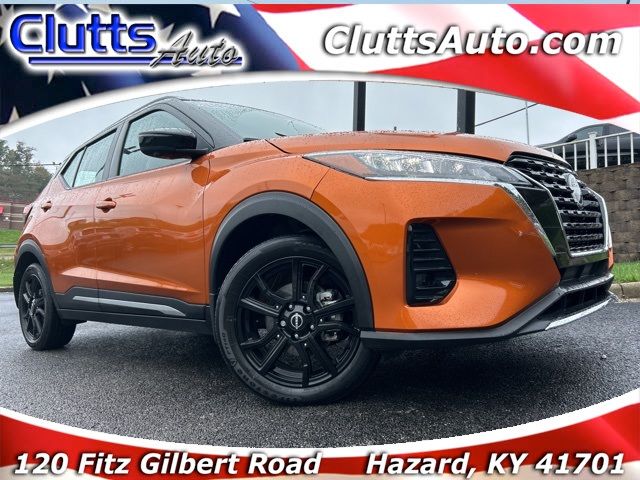 2022 Nissan Kicks SR