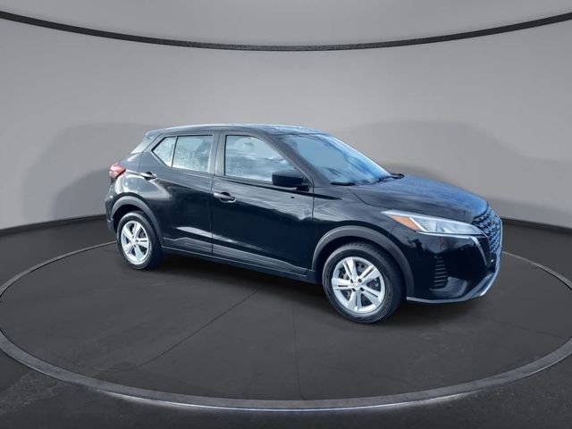 2022 Nissan Kicks S