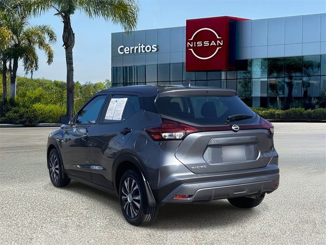 2022 Nissan Kicks S