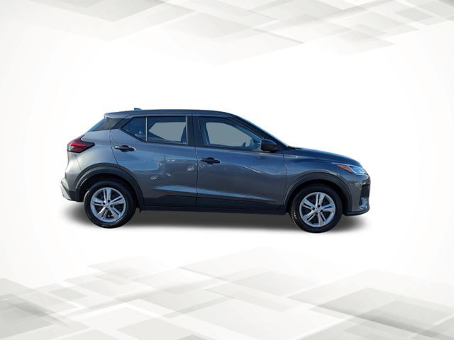 2022 Nissan Kicks S