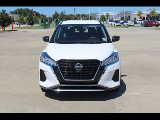 2022 Nissan Kicks S