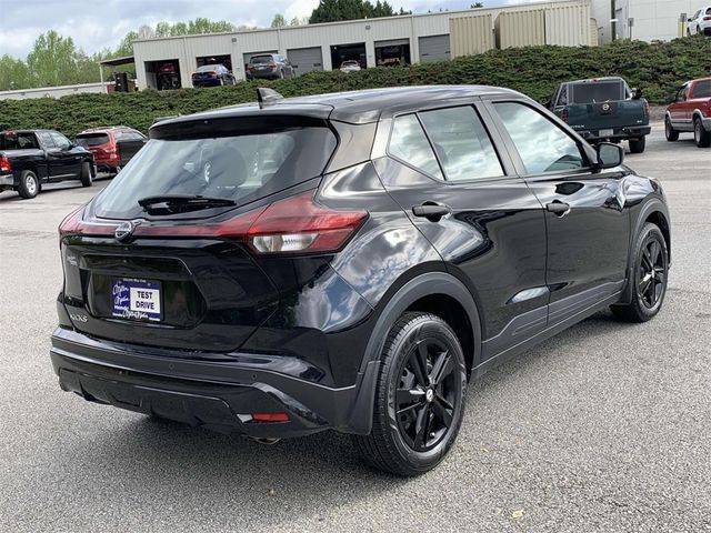 2022 Nissan Kicks S