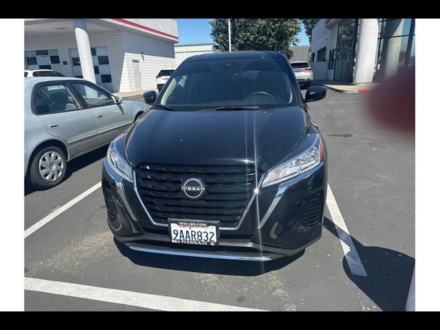 2022 Nissan Kicks S