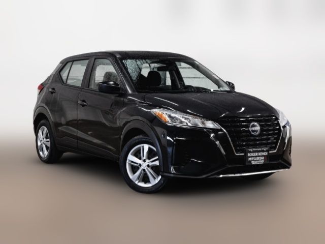 2022 Nissan Kicks S