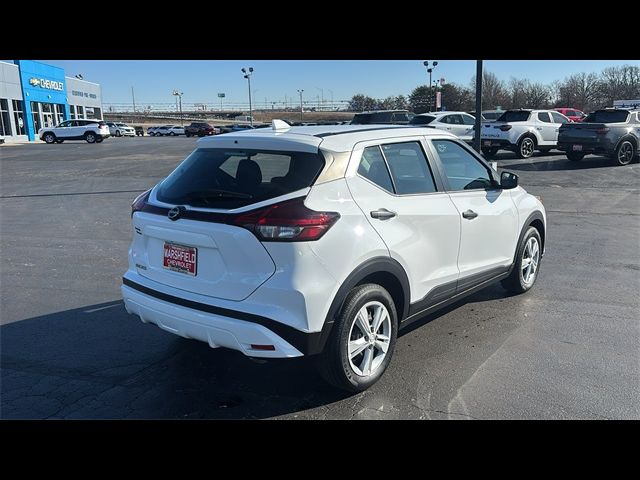 2022 Nissan Kicks S