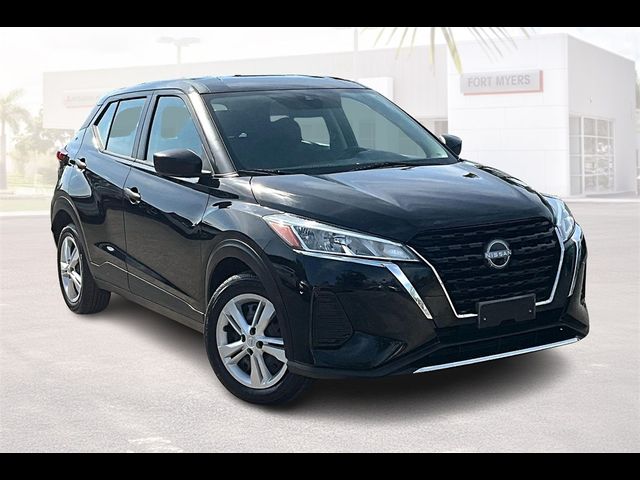 2022 Nissan Kicks S