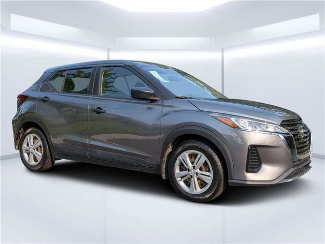2022 Nissan Kicks S