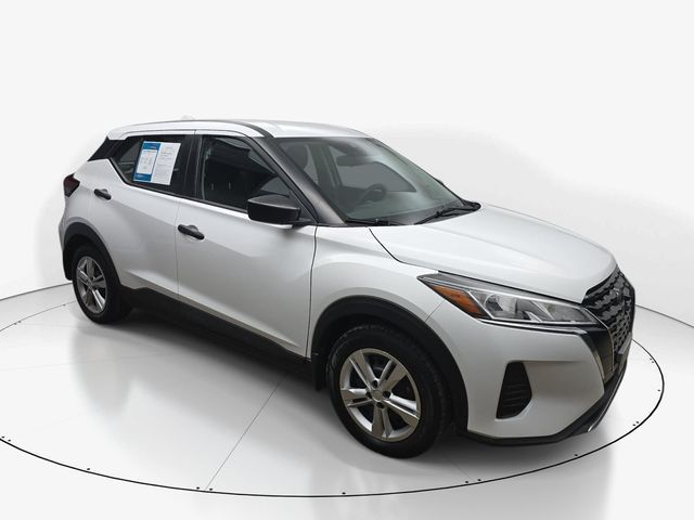 2022 Nissan Kicks S