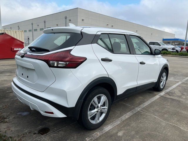 2022 Nissan Kicks S