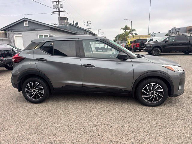 2022 Nissan Kicks S