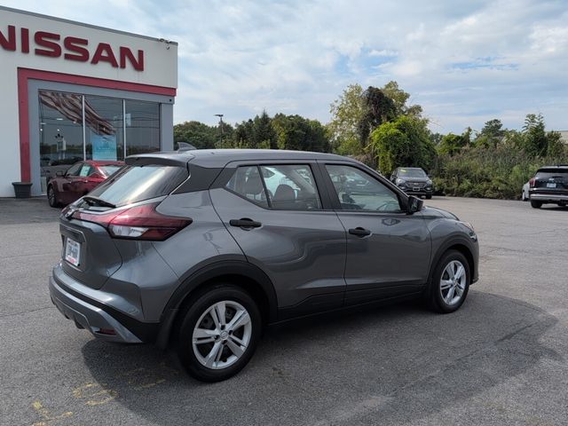 2022 Nissan Kicks S