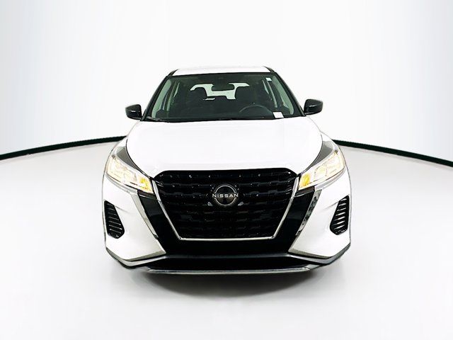 2022 Nissan Kicks S