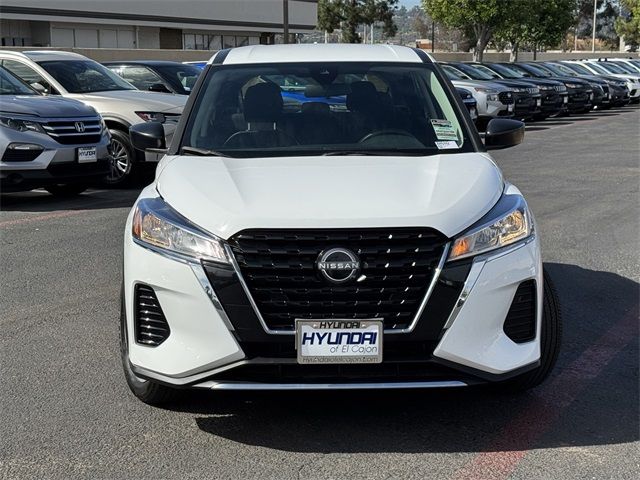 2022 Nissan Kicks S