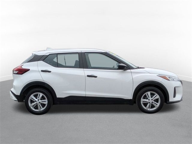 2022 Nissan Kicks S