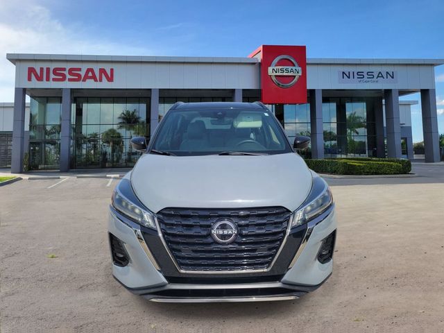 2022 Nissan Kicks SR