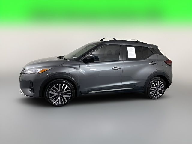 2022 Nissan Kicks SR