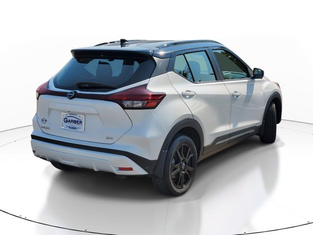 2022 Nissan Kicks SR