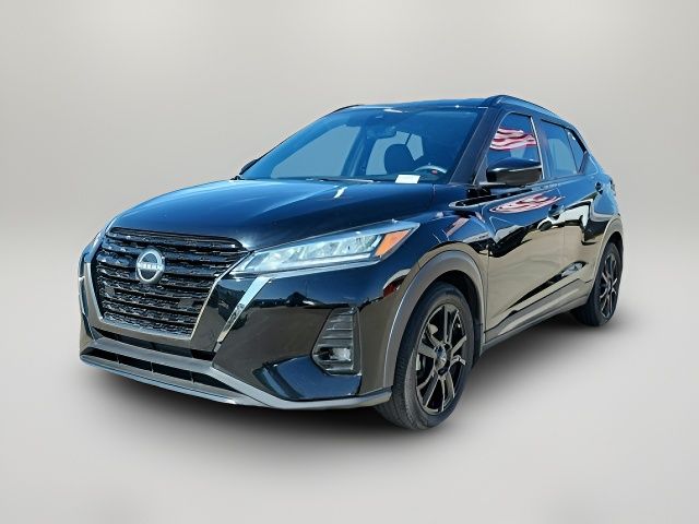 2022 Nissan Kicks SR