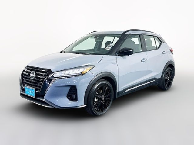 2022 Nissan Kicks SR