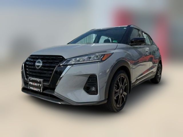 2022 Nissan Kicks SR