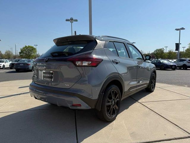 2022 Nissan Kicks SR