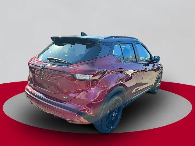 2022 Nissan Kicks SR
