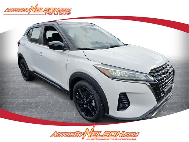 2022 Nissan Kicks SR