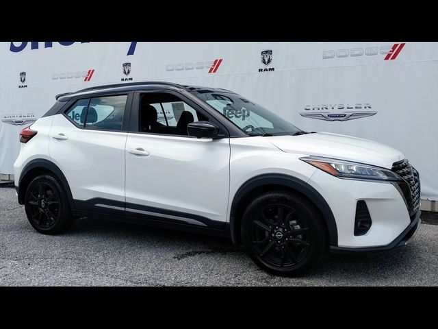 2022 Nissan Kicks SR