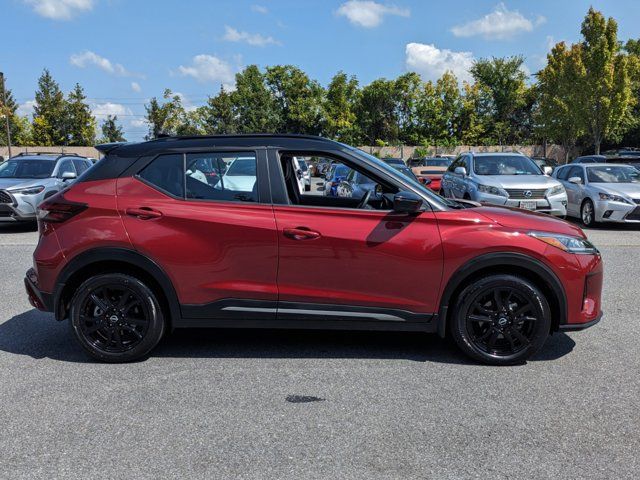 2022 Nissan Kicks SR