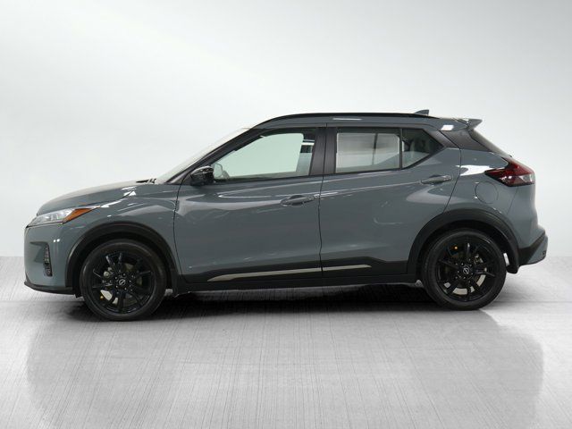 2022 Nissan Kicks SR