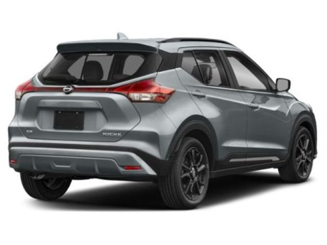 2022 Nissan Kicks SR