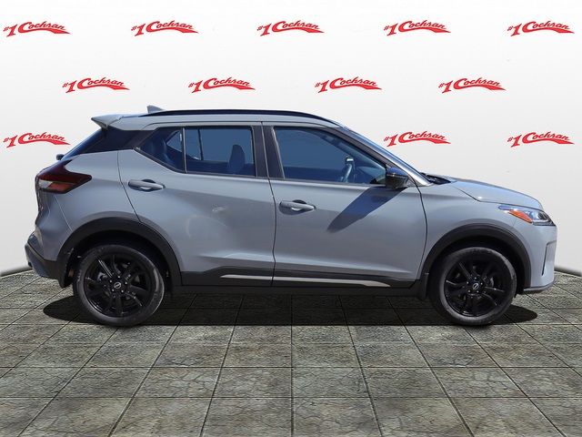 2022 Nissan Kicks SR