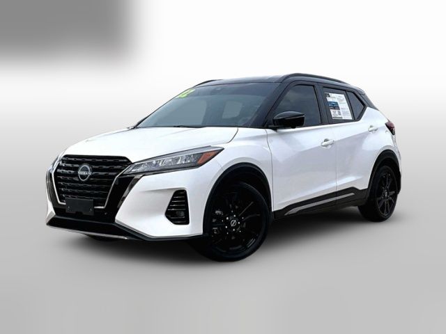 2022 Nissan Kicks SR