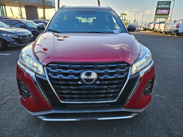 2022 Nissan Kicks SR
