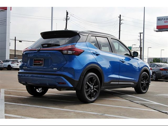 2022 Nissan Kicks SR